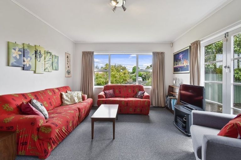 Photo of property in 2 Valentine Street, Papakura, 2110