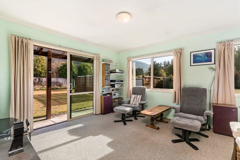 Photo of property in 15 Hewson Crescent, Lake Hawea, Wanaka, 9382