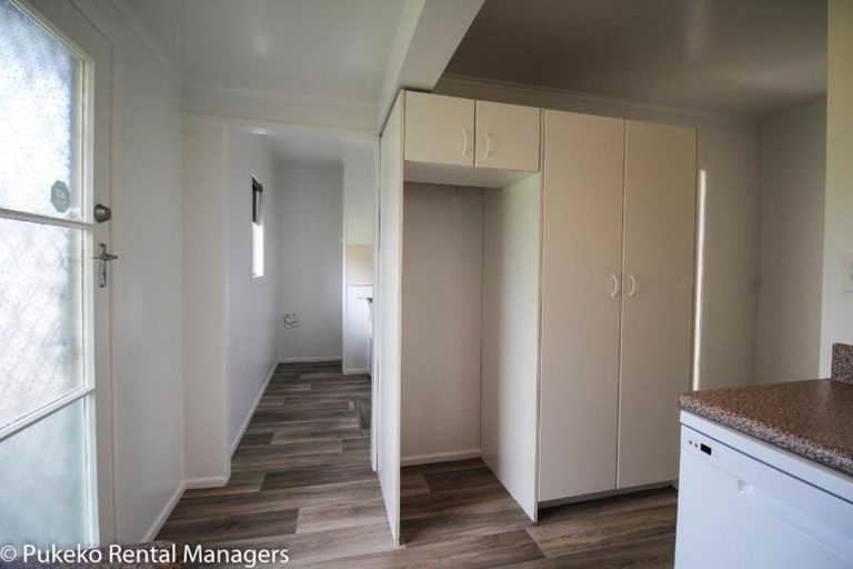 Photo of property in 19 Lynmore Drive, Hillpark, Auckland, 2102