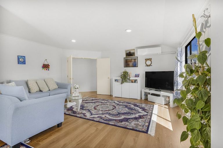 Photo of property in 2 Whinfell Lane, Nawton, Hamilton, 3200