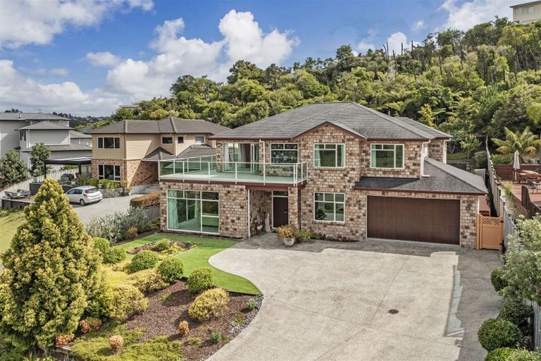 Photo of property in 20 Schopolo Place, Schnapper Rock, Auckland, 0632