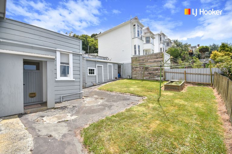 Photo of property in 10 Macbeth Street, Caversham, Dunedin, 9012