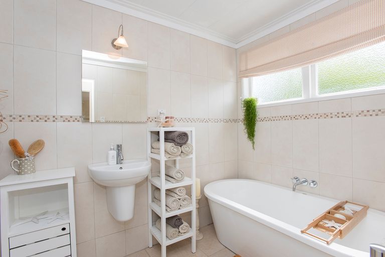 Photo of property in 9 Moana Road, Okitu, Gisborne, 4010