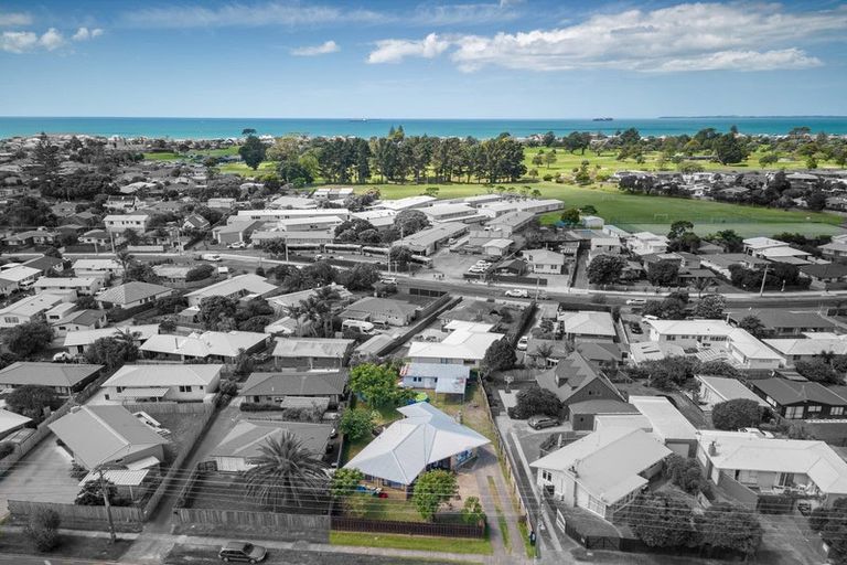 Photo of property in 580 Maunganui Road, Mount Maunganui, 3116