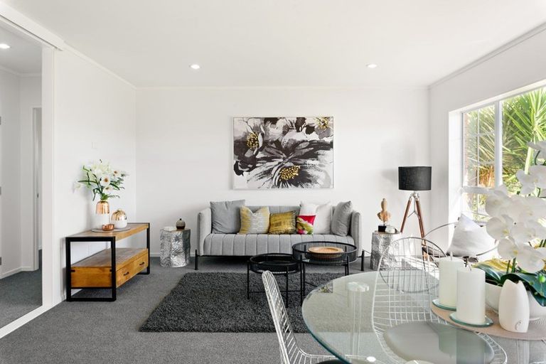 Photo of property in 198 Lakeside Drive, Orewa, 0931