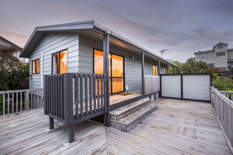 Photo of property in 21 Doncaster Terrace, Ascot Park, Porirua, 5024