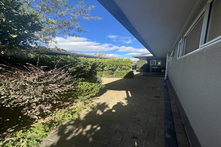 Photo of property in 32 Saint Hill Lane, Havelock North, 4130