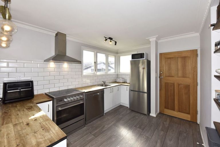 Photo of property in 336 Waterloo Road, Islington, Christchurch, 8042