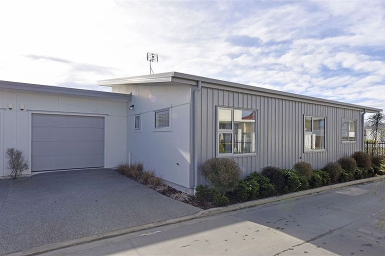 Photo of property in 11/93 Packe Street, Edgeware, Christchurch, 8013