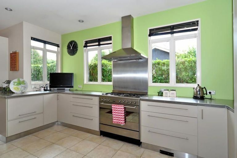 Photo of property in 25 Totara Street, Fendalton, Christchurch, 8041