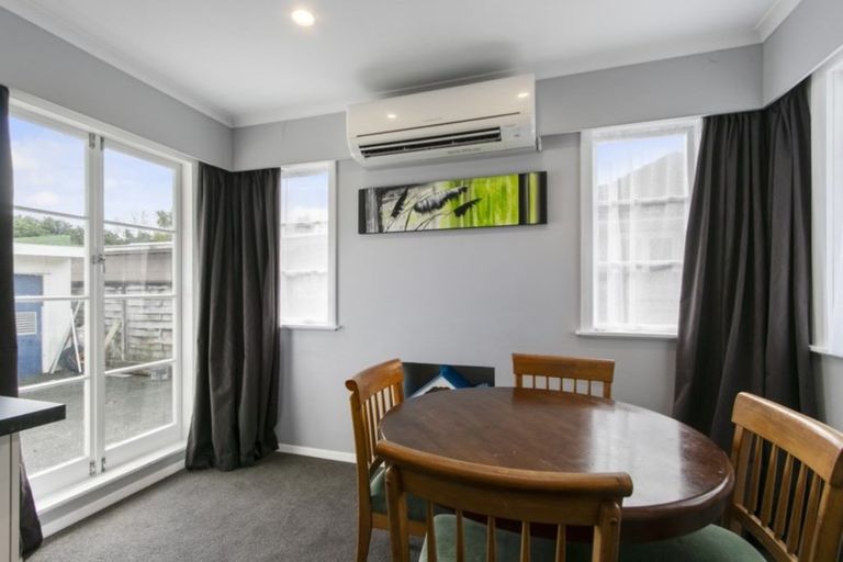 Photo of property in 3 Poole Crescent, Wainuiomata, Lower Hutt, 5014