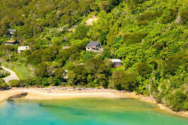 Photo of property in 44 Moetapu Bay Road, Moetapu Bay, Linkwater, 7282