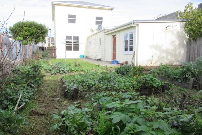 Photo of property in 15 Wilson Street, Newtown, Wellington, 6021