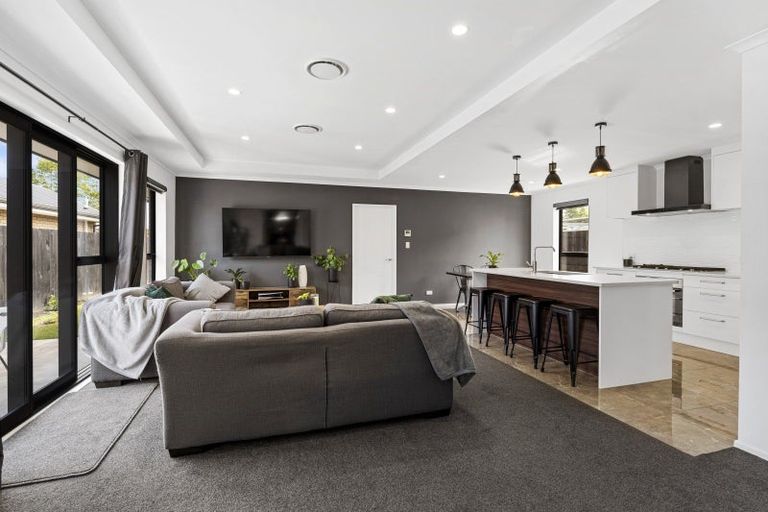 Photo of property in 18 Grey Way, Russley, Christchurch, 8042