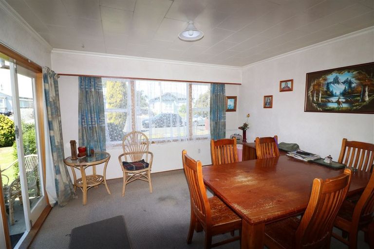 Photo of property in 17 Salisbury Street, Dannevirke, 4930