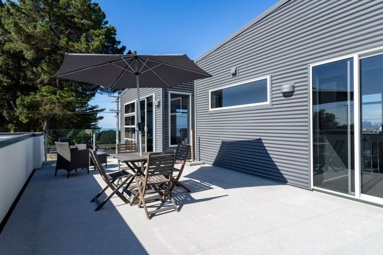 Photo of property in 2 Moore Street, Waimataitai, Timaru, 7910