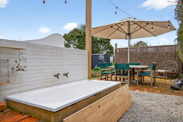 Photo of property in 14 Ropata Street, Kaiti, Gisborne, 4010