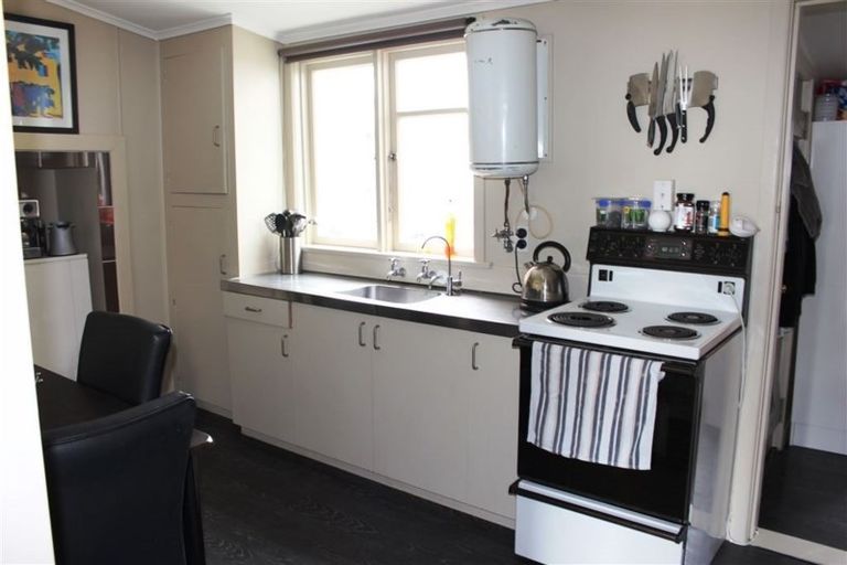 Photo of property in 5 Ossian Street, Milton, 9220