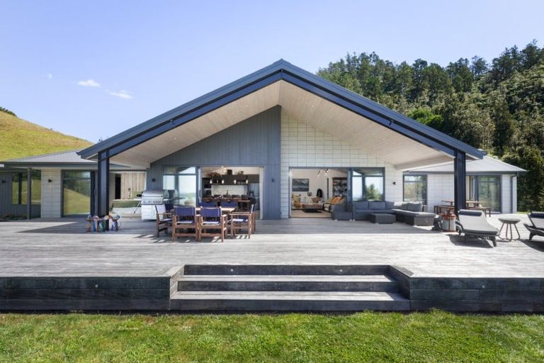 Photo of property in 1031b State Highway 2, Tanners Point, Katikati, 3177