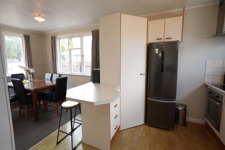 Photo of property in 57a Crewe Crescent, Hokowhitu, Palmerston North, 4410