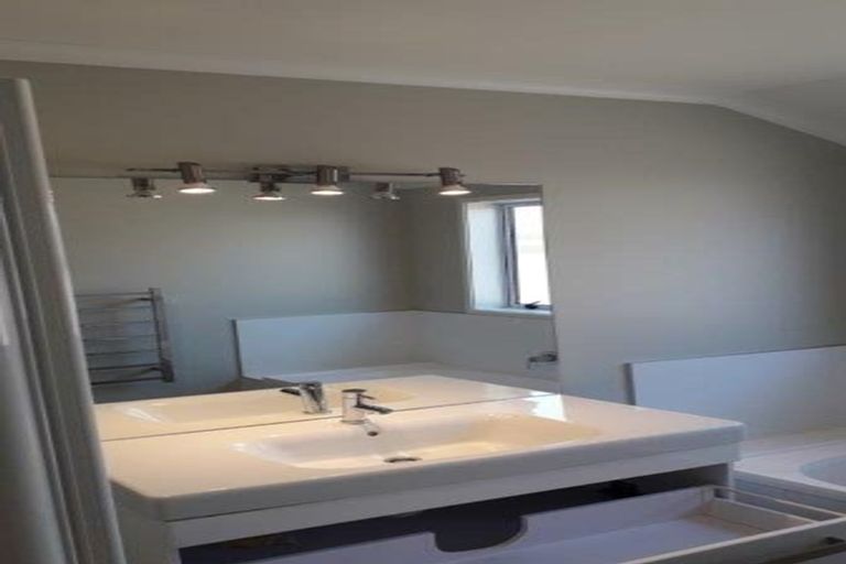 Photo of property in 330a Grenada Street, Papamoa Beach, Papamoa, 3118