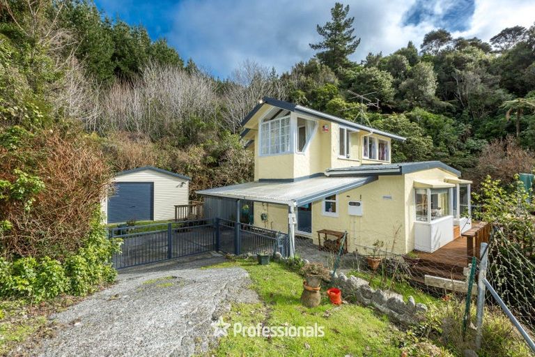 Photo of property in 32 Avian Crescent, Blue Mountains, Upper Hutt, 5371