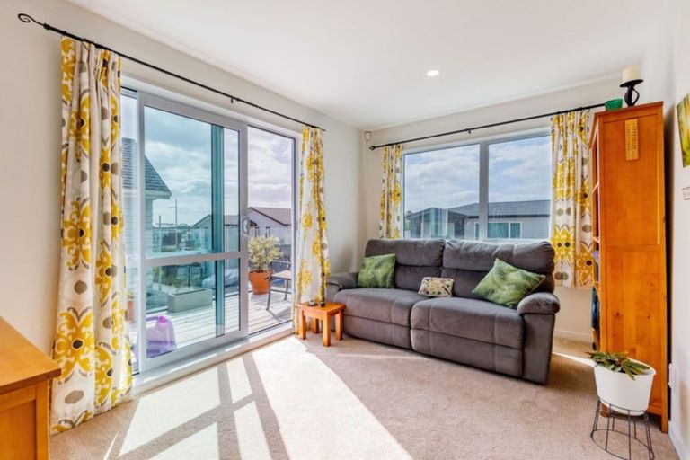 Photo of property in 41 Remuremu Street, Long Bay, Auckland, 0630