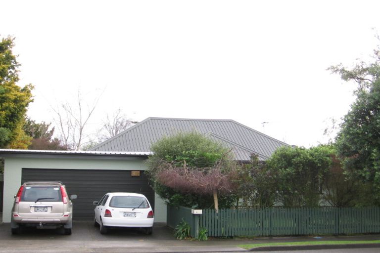 Photo of property in 42 Manawatu Street, Hokowhitu, Palmerston North, 4410
