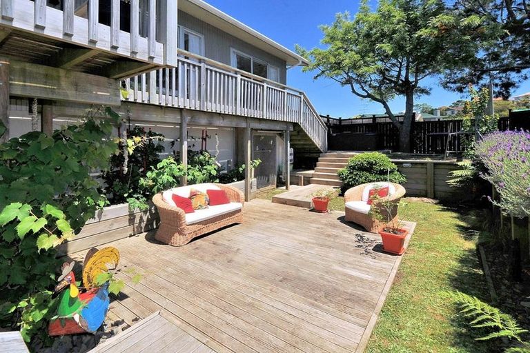 Photo of property in 86 Glamorgan Drive, Torbay, Auckland, 0630