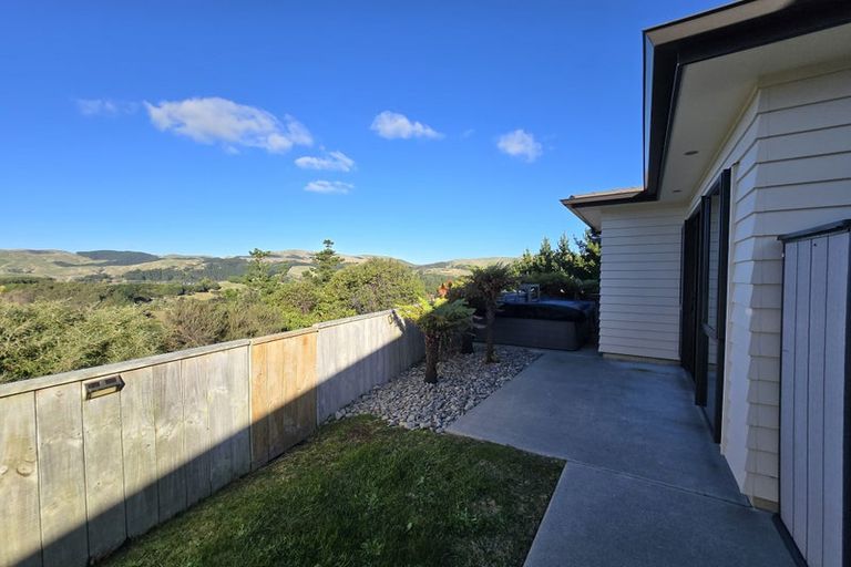 Photo of property in 116 Endeavour Drive, Whitby, Porirua, 5024