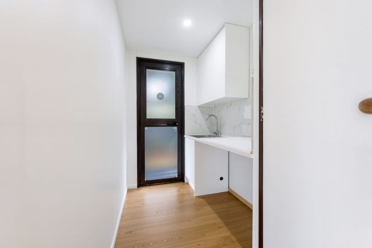 Photo of property in 2/16 Cameron Place, Ranui, Auckland, 0612