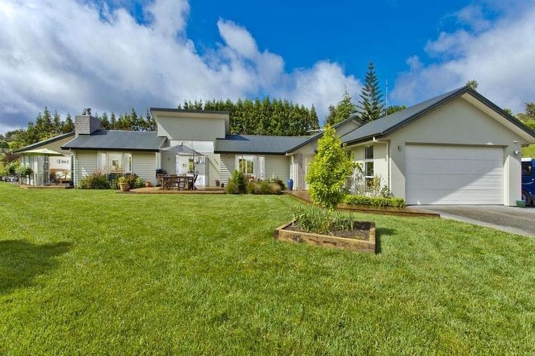 Photo of property in 53 Nixon Road, Taupaki, Henderson, 0782