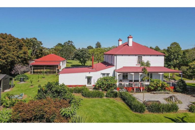 Photo of property in 374 Te Ahu Ahu Road, Waimate North, Kaikohe, 0472