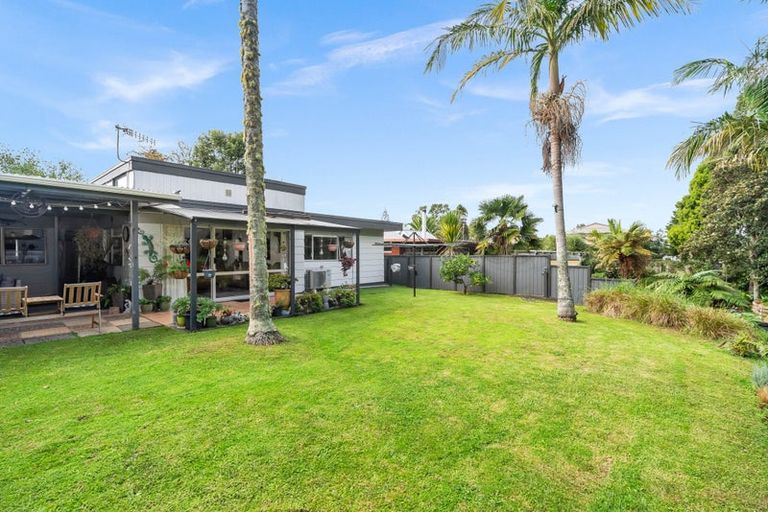 Photo of property in 17 Parkland Crescent, Terrace End, Palmerston North, 4410