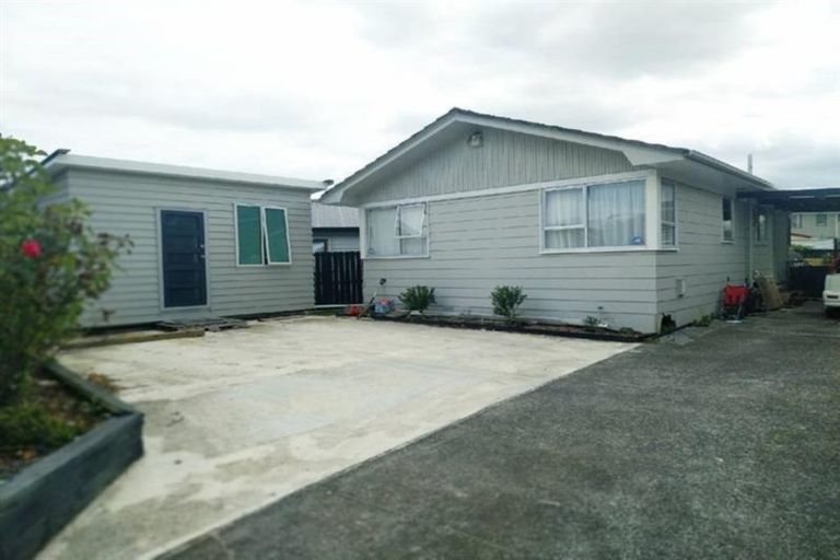 Photo of property in 13 Chantelle Place, Papatoetoe, Auckland, 2025