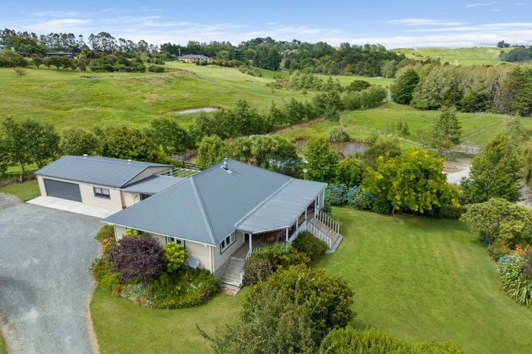 Photo of property in 306 Oneriri Road, Kaiwaka, 0573