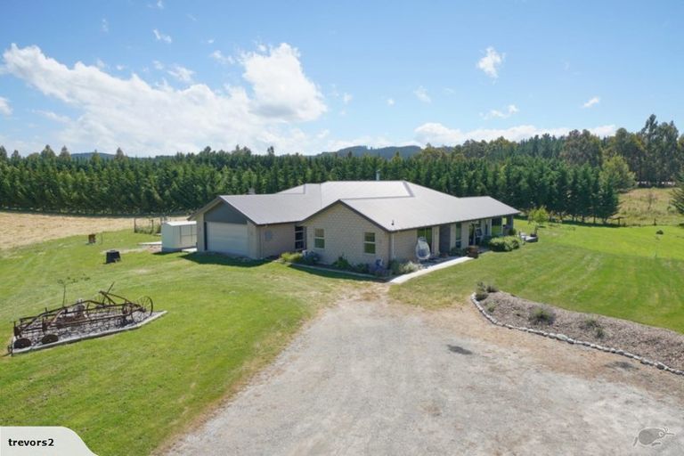 Photo of property in 186 Douds Road, Sefton, Rangiora, 7477