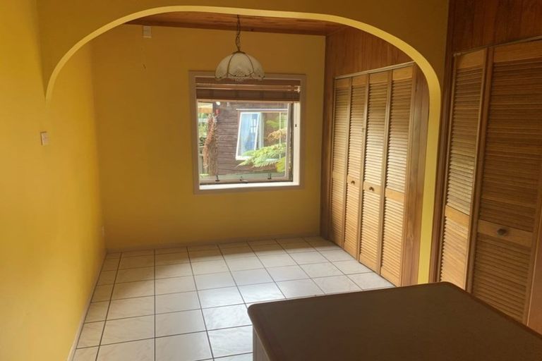 Photo of property in 27-29 Wairau Road, Forrest Hill, Auckland, 0627