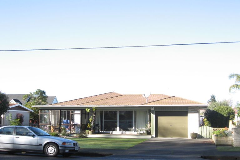 Photo of property in 2/707 Roberts Street, Hastings, 4122