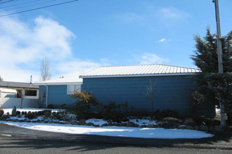 Photo of property in 22 Totara Drive, Twizel, 7901