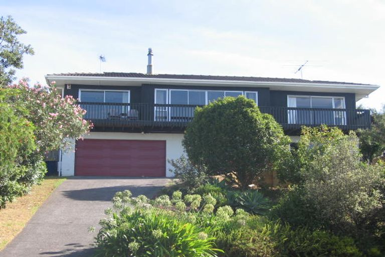 Photo of property in 46 Agincourt Street, Glenfield, Auckland, 0629