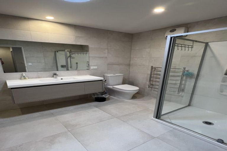 Photo of property in 98 Matairangi Avenue, Totara Heights, Auckland, 2105