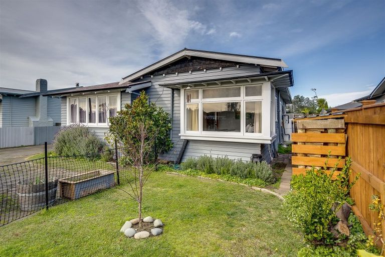 Photo of property in 39 Taradale Road, Marewa, Napier, 4110