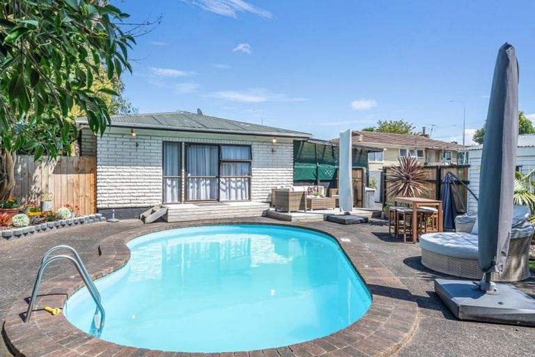 Photo of property in 155 Rowandale Avenue, Manurewa, Auckland, 2102