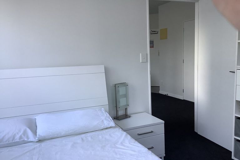 Photo of property in Regency Apartments, 2e/49 Manners Street, Te Aro, Wellington, 6011