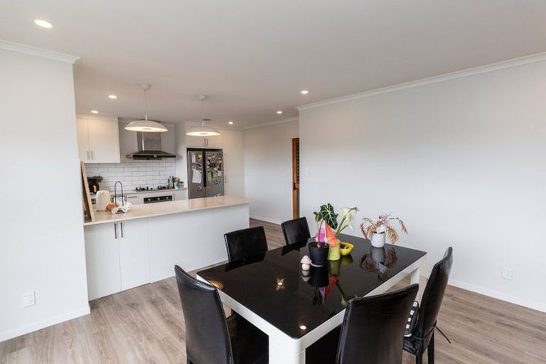 Photo of property in 1 Paddington Grove, Karori, Wellington, 6012