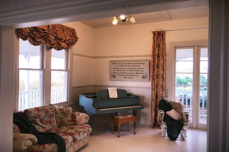 Photo of property in 383 Tipoka Road, Rahotu, Opunake, 4685