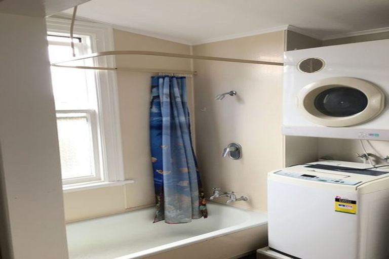 Photo of property in 7 Mcintyre Avenue, Mount Victoria, Wellington, 6011