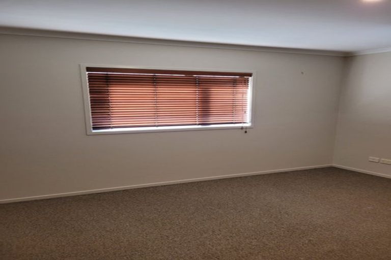 Photo of property in 57b Sabulite Road, Kelston, Auckland, 0602