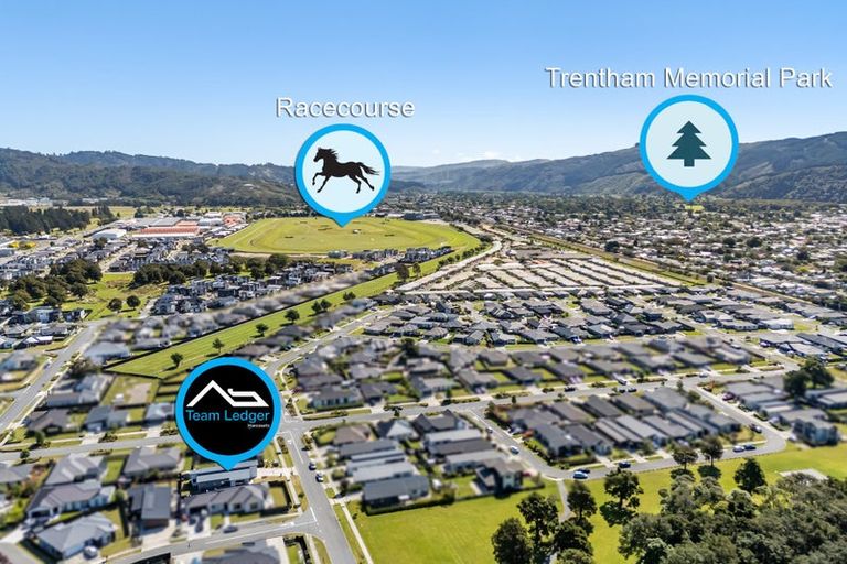 Photo of property in 17 Buddle Road, Wallaceville, Upper Hutt, 5018